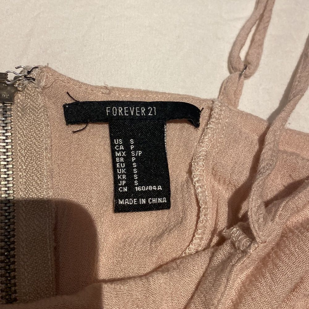 FOREVER 21 Flowy Crop Top - Picture 2 of 4